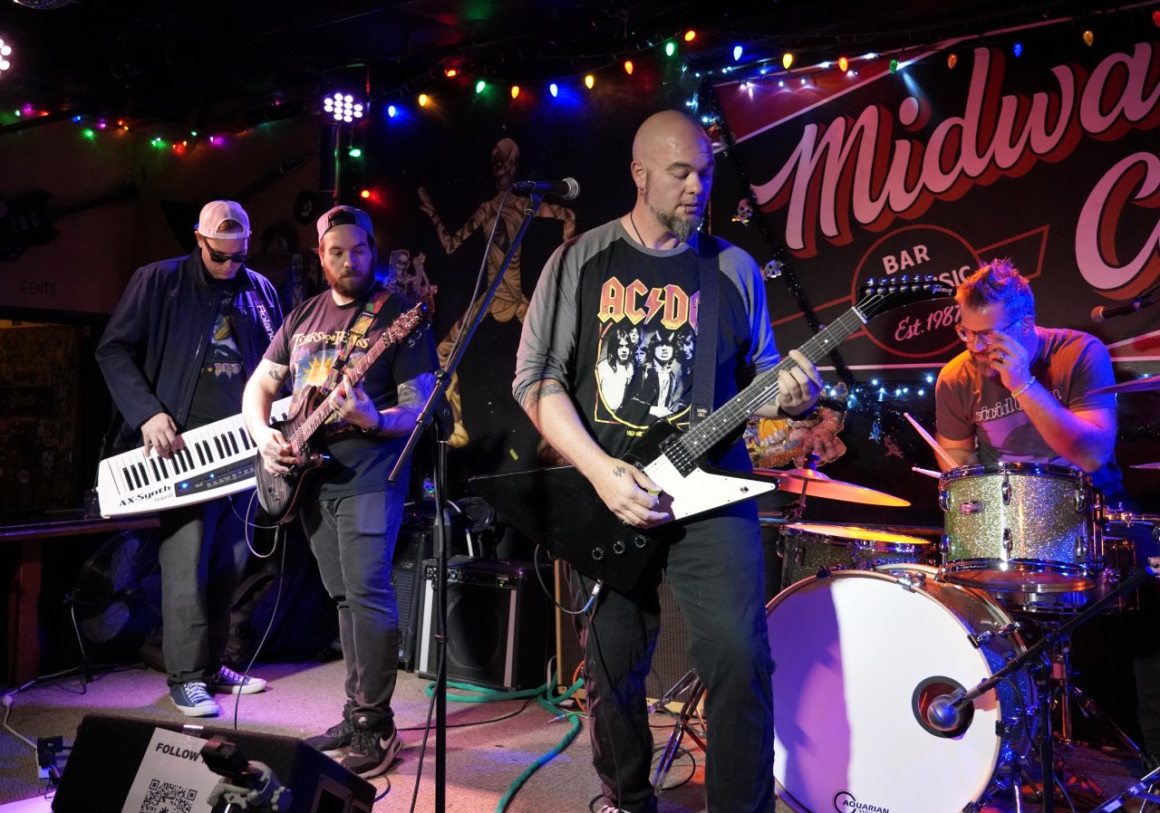THE DEDICATIONS / DOCTOR ILL PLAY LIVE AT THE MIDWAY CAFE